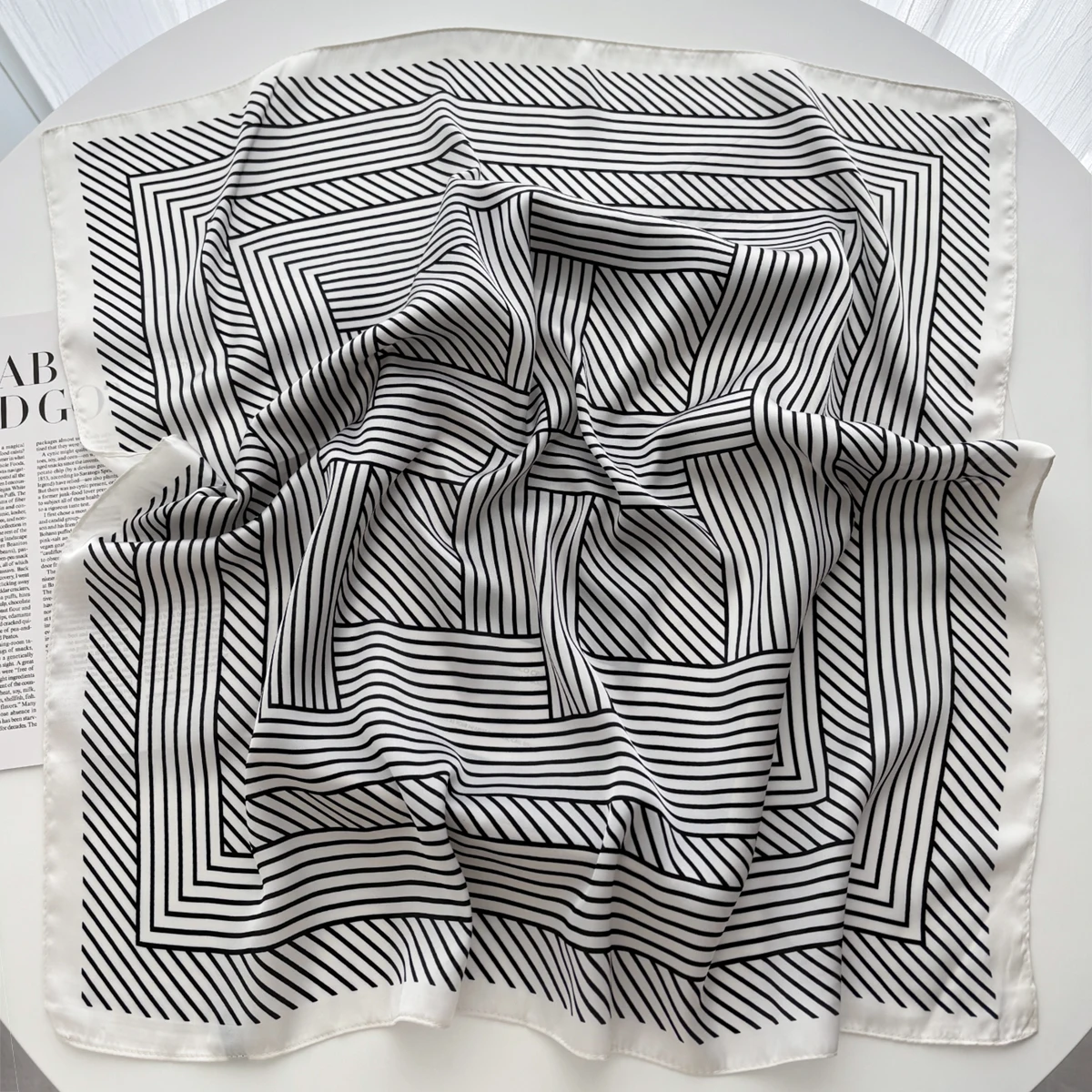 Flower Printed Square Scarf El - Ascot Neck Scarf recension och pris